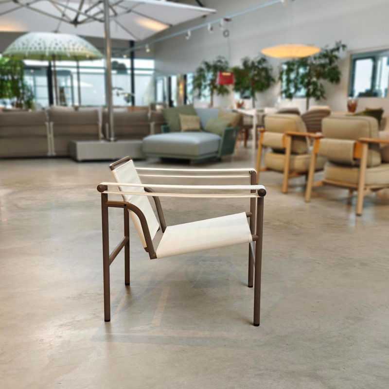 Cassina 1 Outdoor Sessel, Fango/Sling Snowy