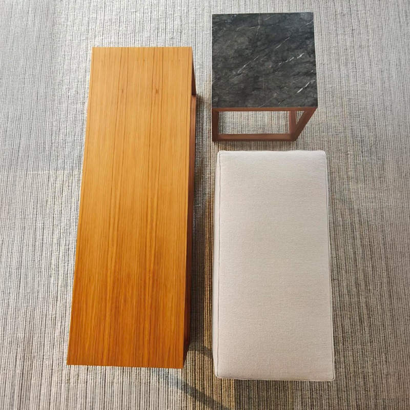 Cassina NOTE 261 Beistelltisch-Set mit Polsterbank