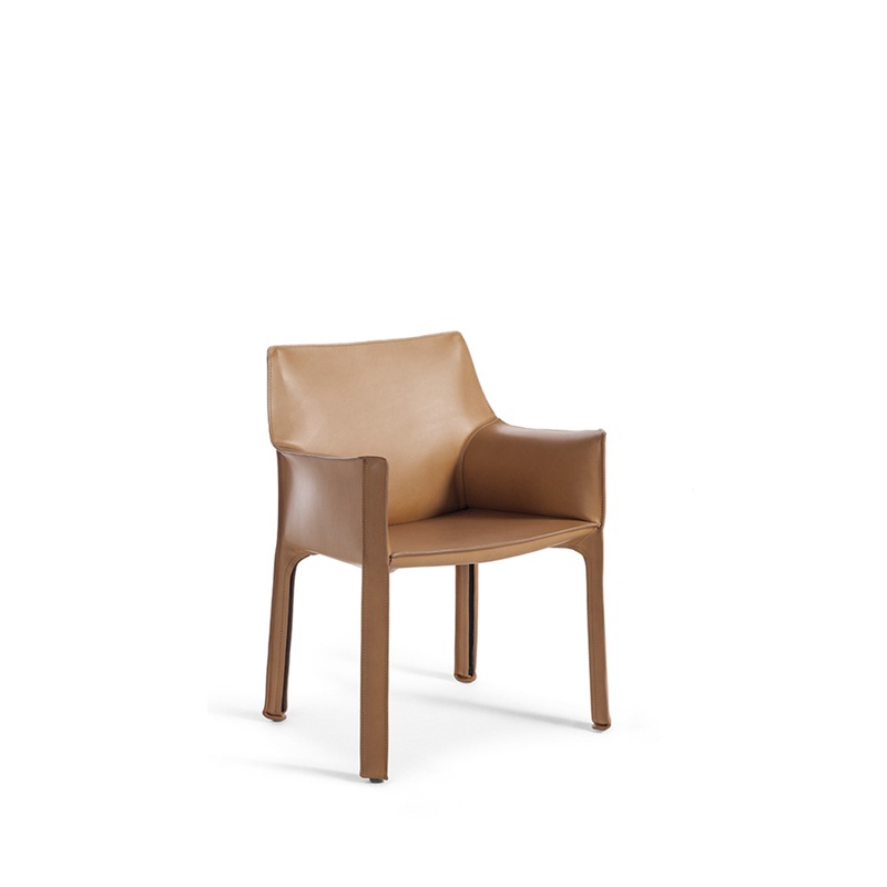 Cassina CAB 413 Armlehnstuhl, Kernleder Naturale